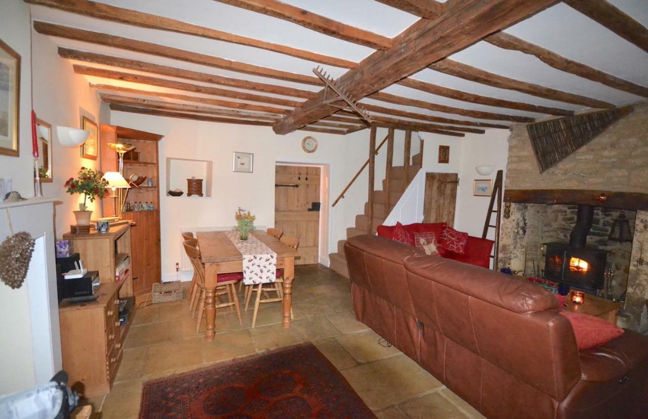 Odd CottageOddington  エクステリア 写真