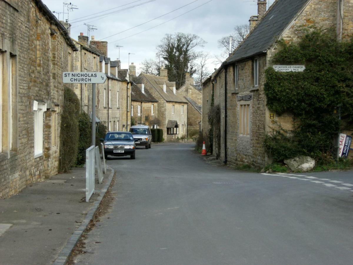 Odd CottageOddington  エクステリア 写真