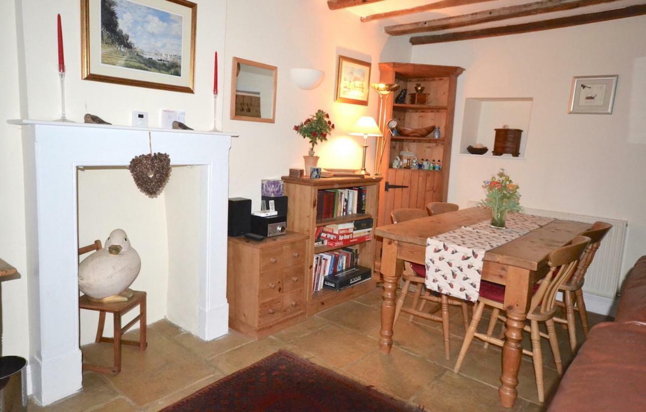 Odd CottageOddington  エクステリア 写真